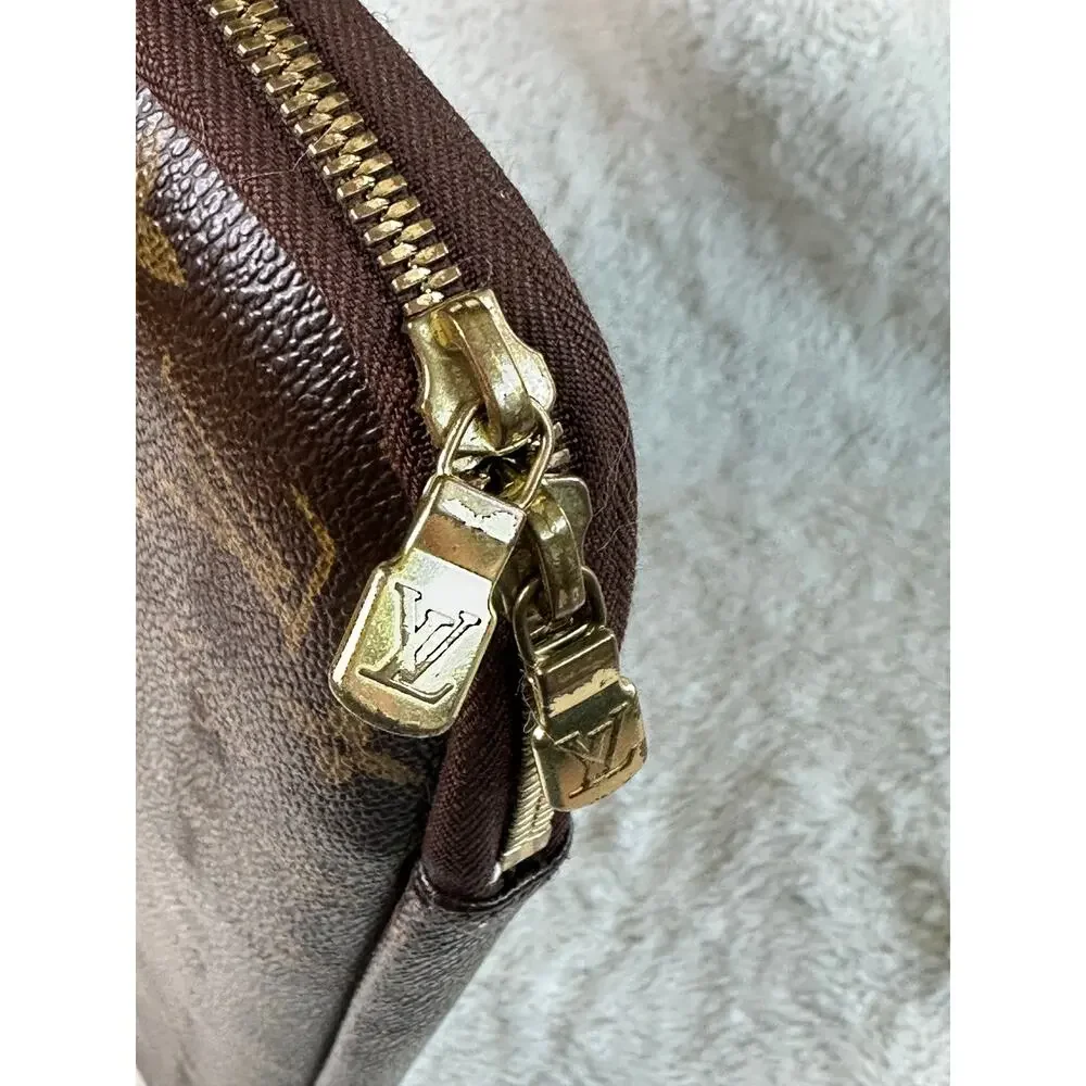 LOUIS VUITTON Monogram 15
